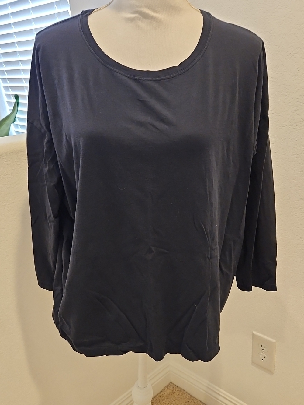 Vince 100% Pima Cotton Women’s Classic Long Sleeve Tee - Navy Sz L